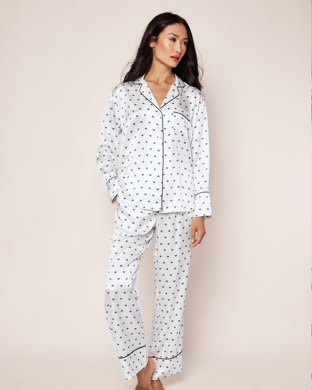 Women's Silk Pajama Set In White Art Nouveau