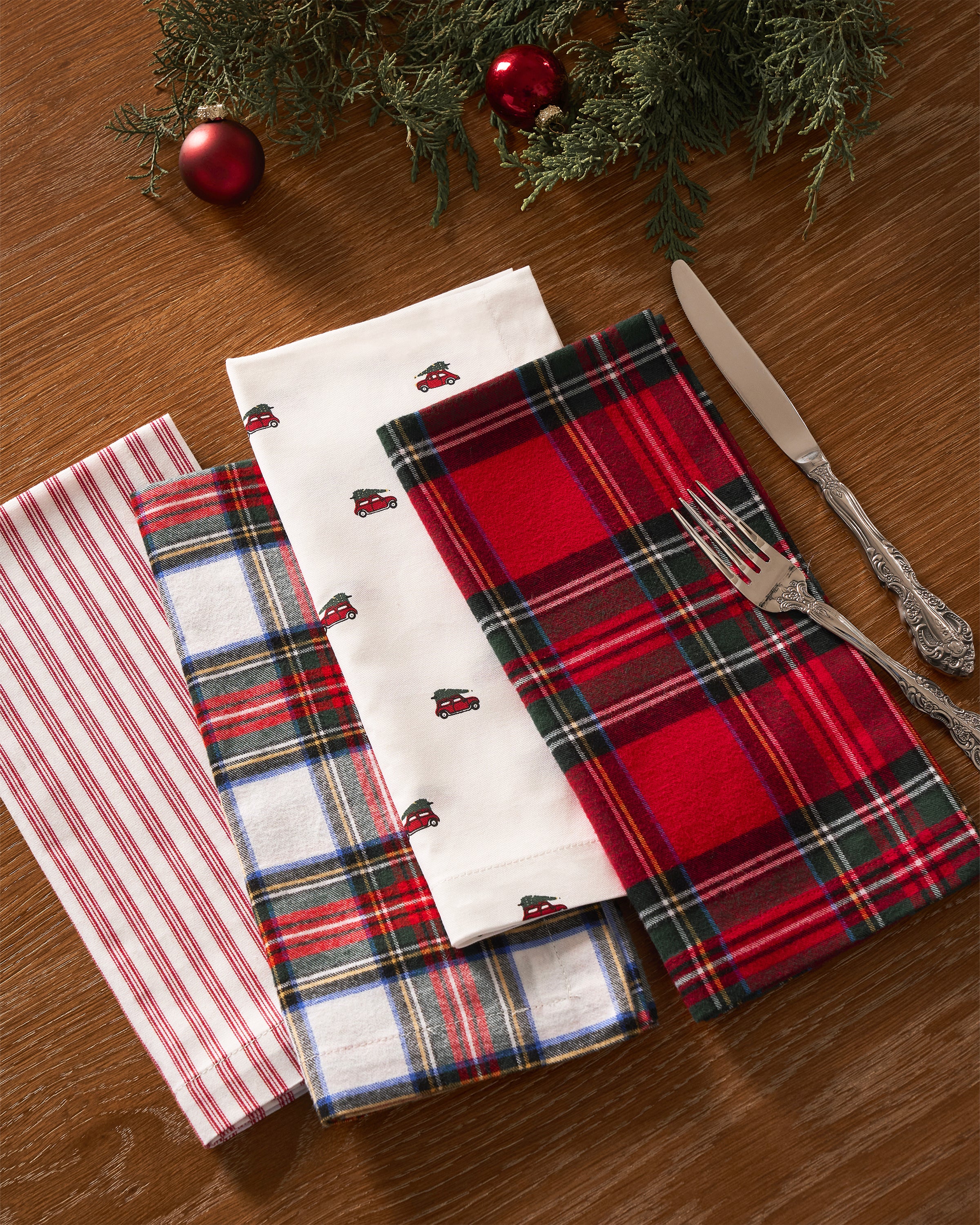 Signature Twill Napkins in Imperial Tartan