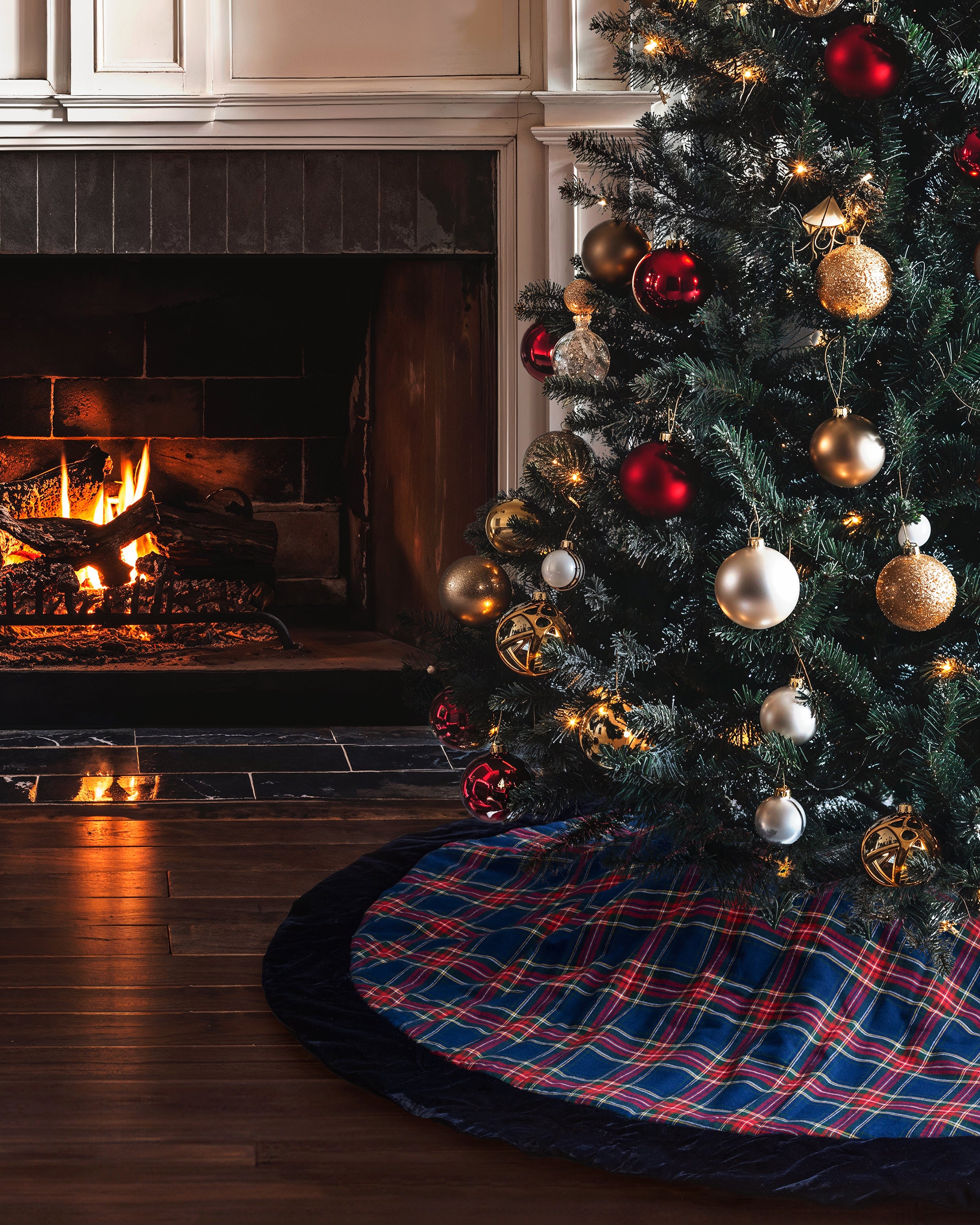 Christmas Tree Skirt in Windsor Tartan