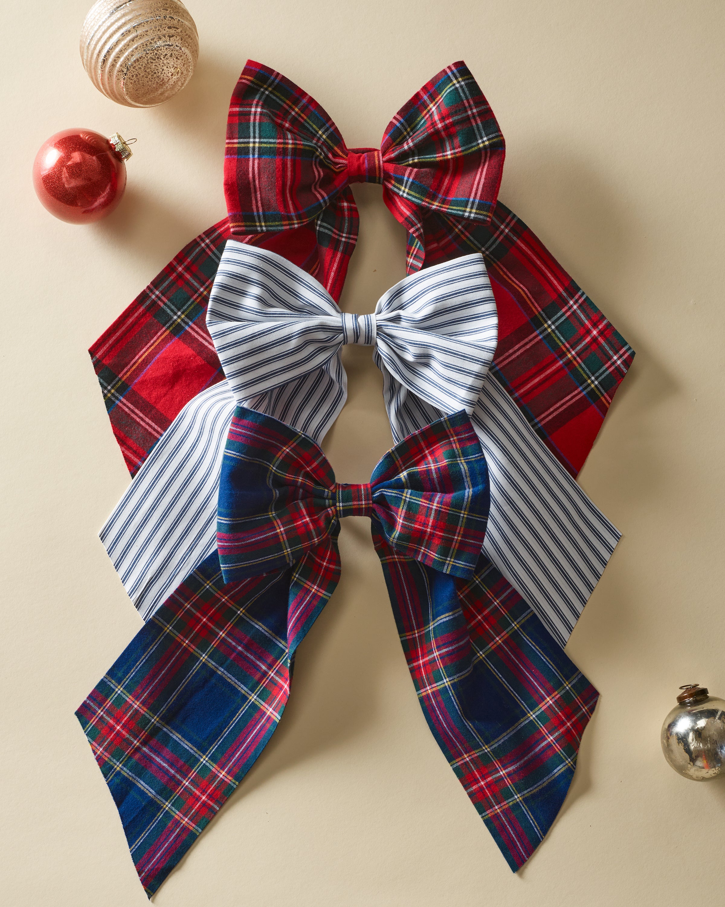 Wreath Bow in Imperial Tartan