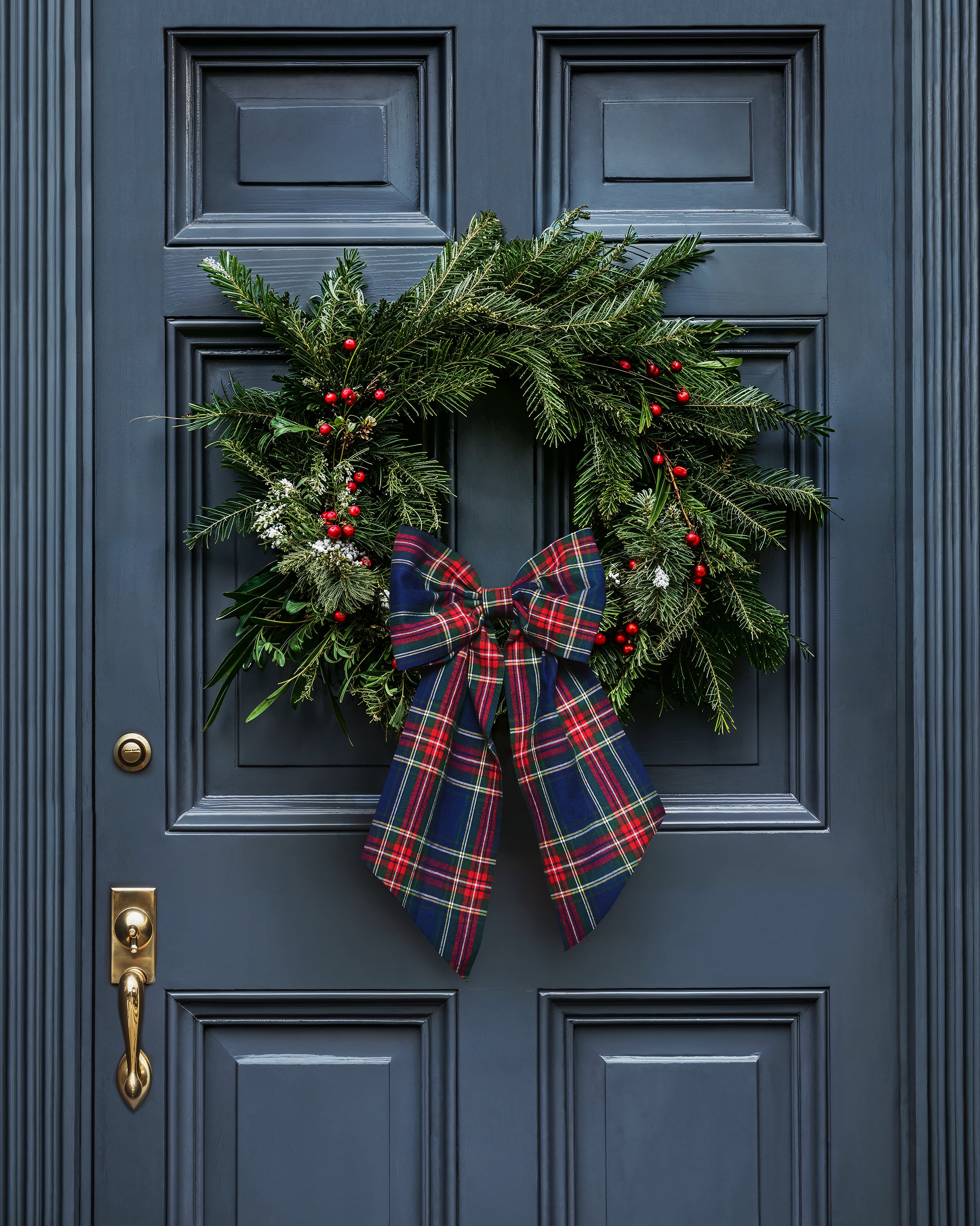 Wreath Bow in Windsor Tartan