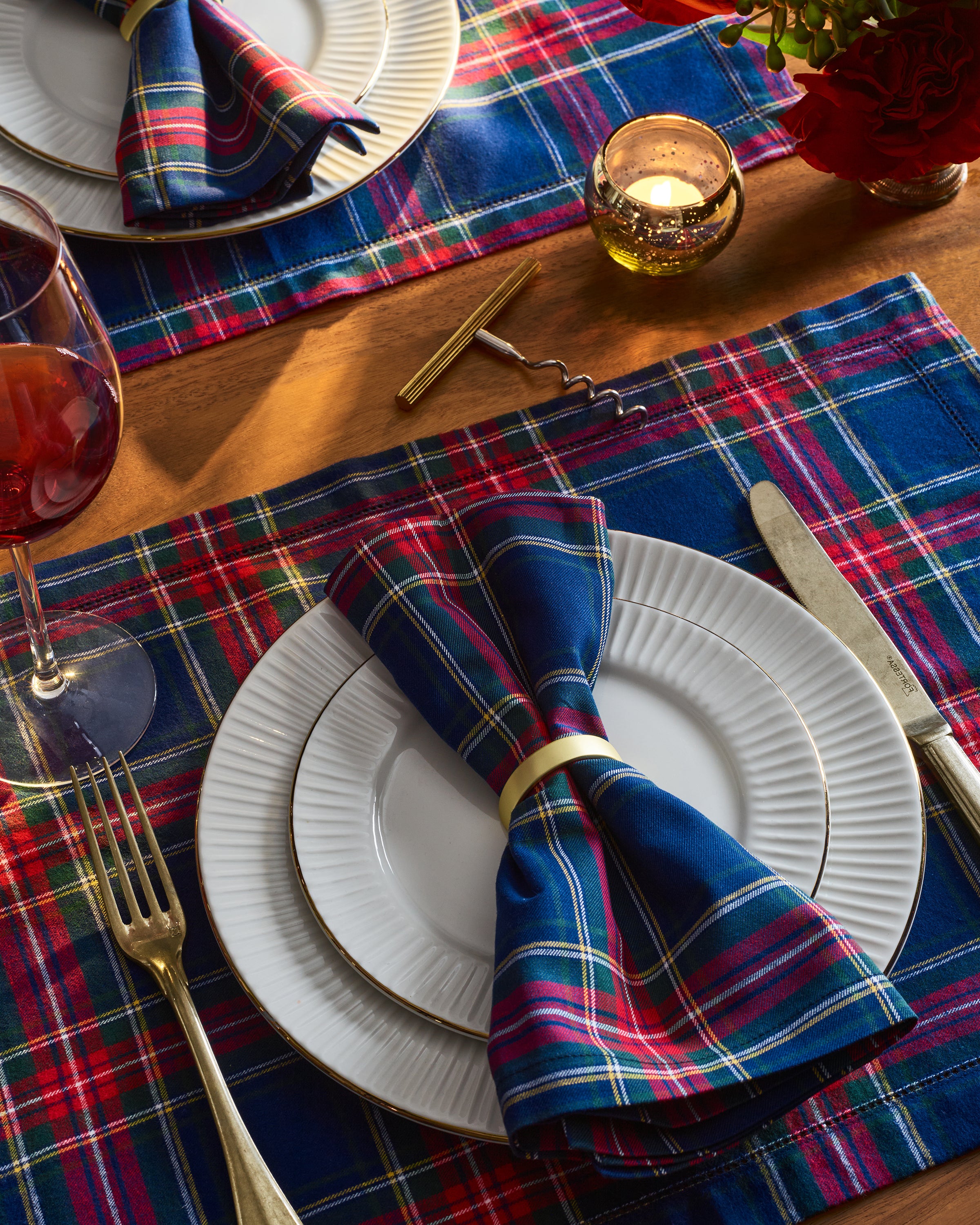 Signature Twill Placemats in Windsor Tartan